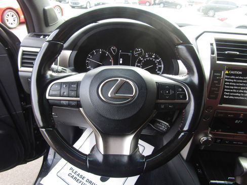 Used 2021 Lexus GX 460 Premium w/ Premium Package image 13