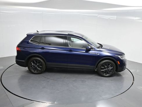 Used 2024 Volkswagen Tiguan SE image 46