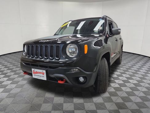 Used 2018 Jeep Renegade Trailhawk AWD/4WD image 7