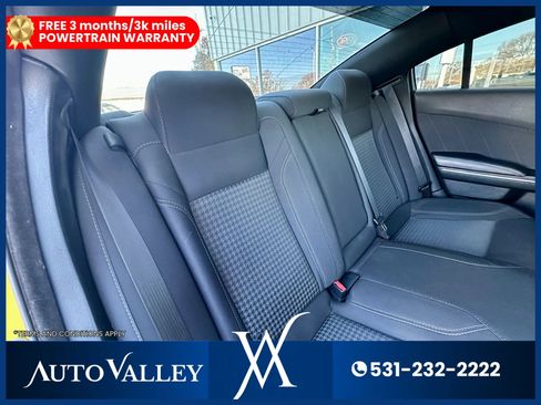 Used 2018 Dodge Charger R/T w/ Navigation & Travel Group image 27