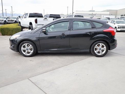 Used 2014 Ford Focus SE w/ SE Winter Package image 3