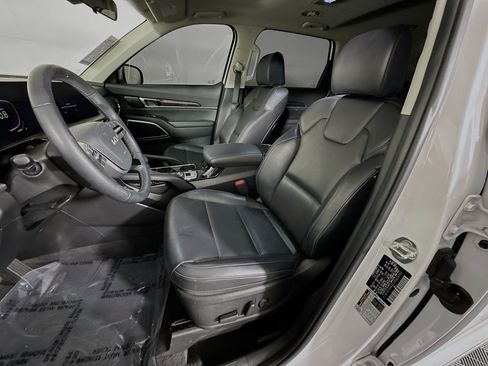 Used 2025 Kia Telluride S FWD image 12