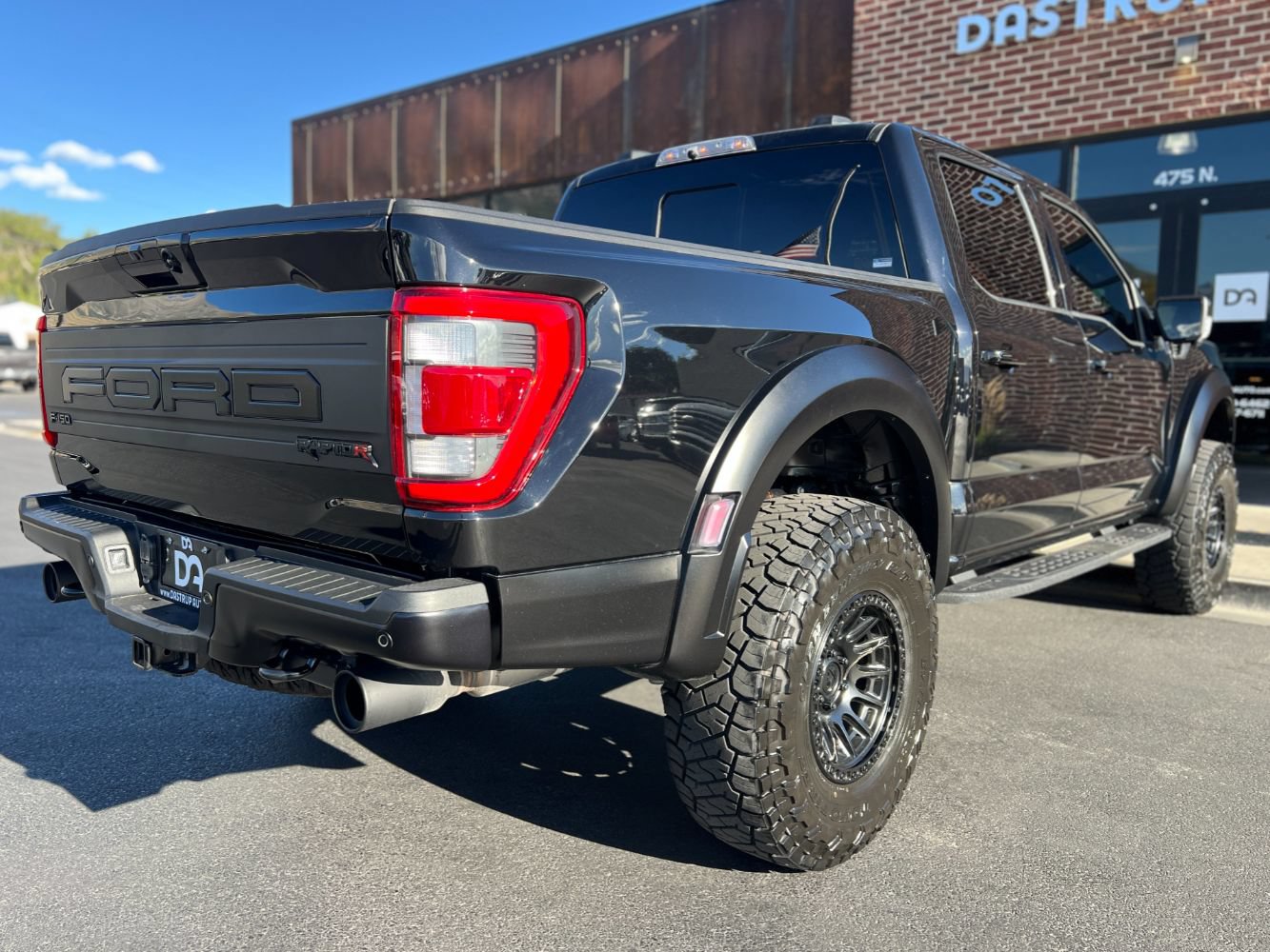 Used 2023 Ford F150 Raptor w/ Equipment Group 802A Raptor R AWD/4WD image 32