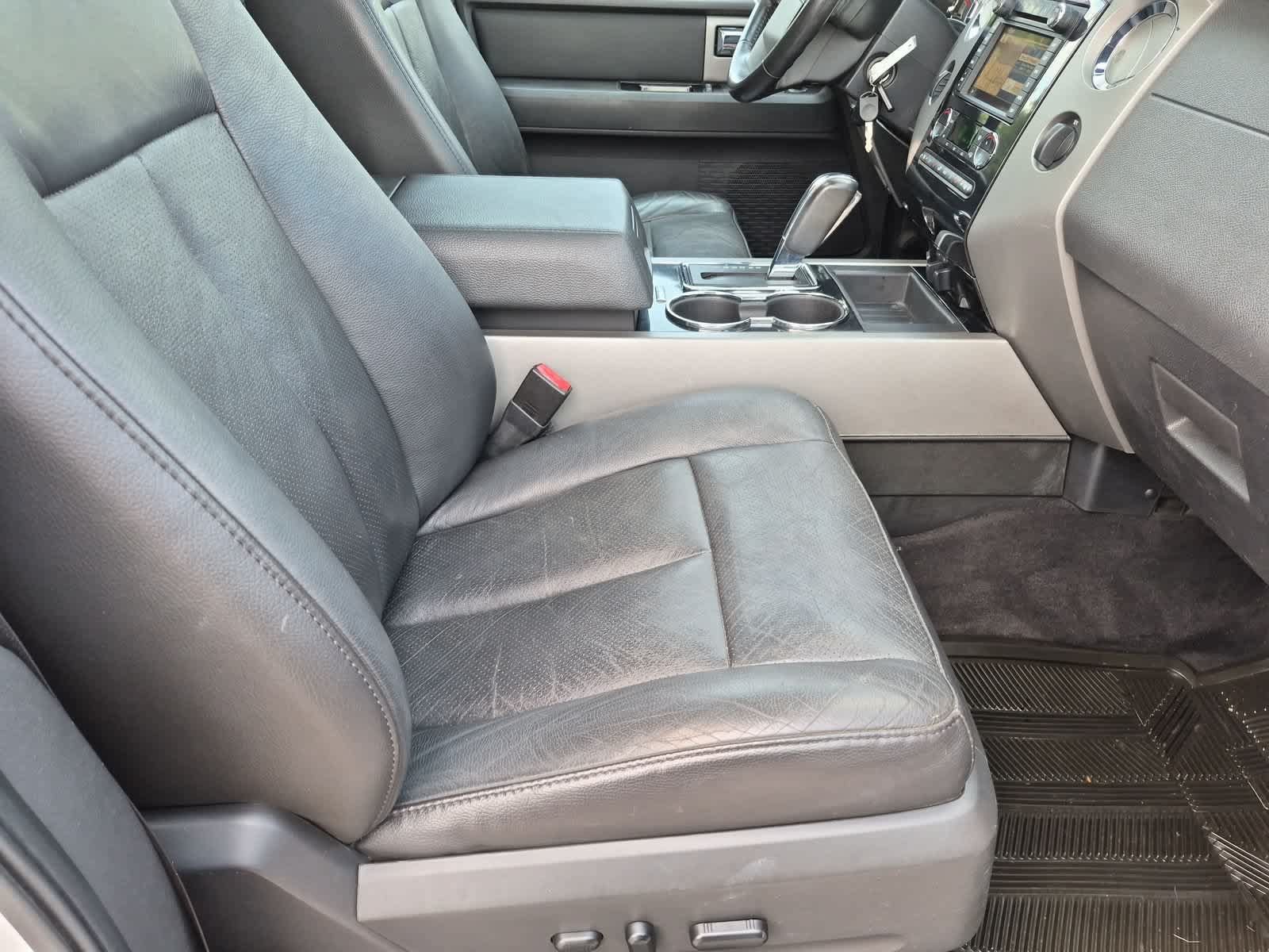 Used 2014 Ford Expedition EL Limited w/ Equipment Group 301A AWD/4WD image 4