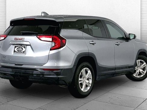 Used 2024 GMC Terrain SLE FWD image 13