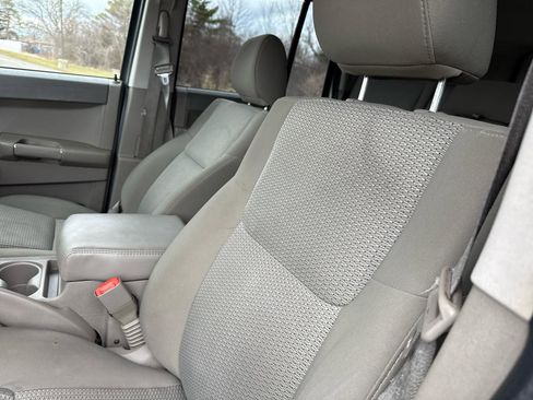 Used 2009 Jeep Commander Sport image 11