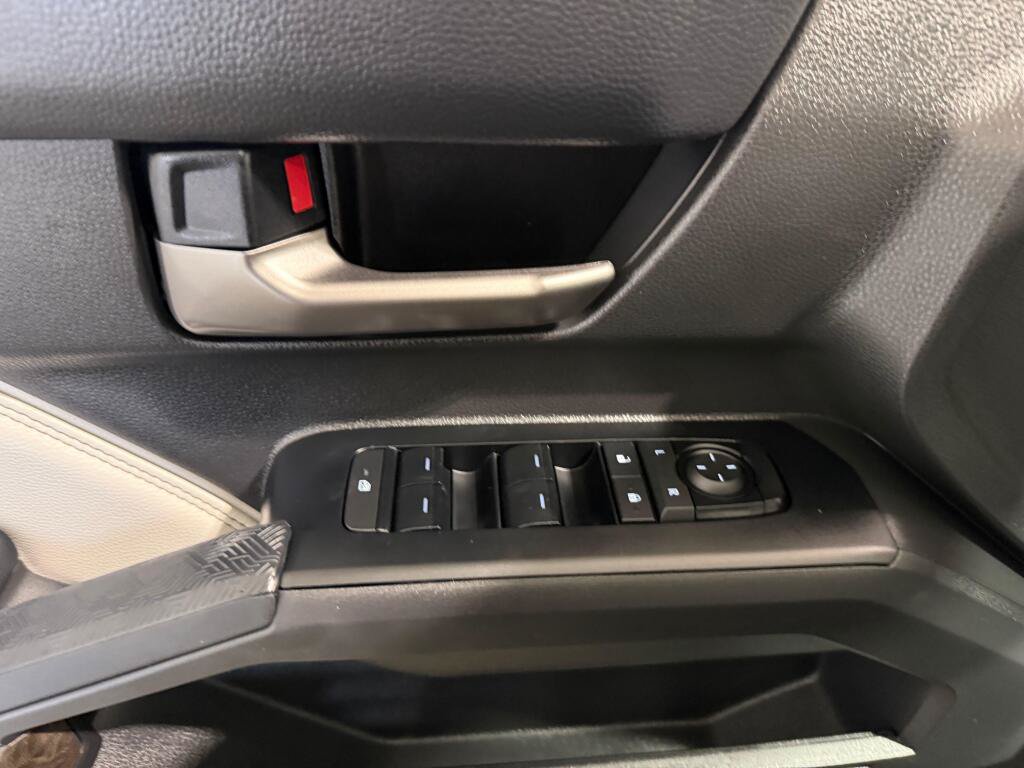 Certified 2026 Toyota Tacoma Limited AWD/4WD image 24