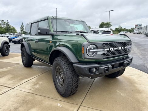 New 2025 Ford Bronco Badlands AWD/4WD image 2