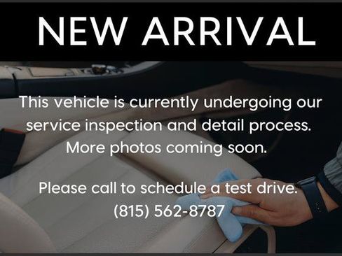 Used 2021 Nissan Sentra SV FWD image 2