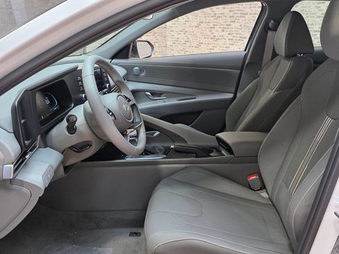 New 2026 Hyundai Elantra SEL Sport Premium FWD image 7