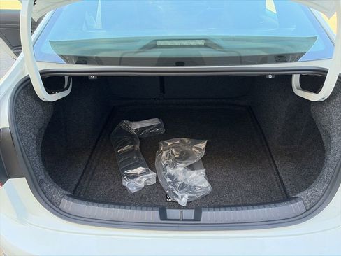 Certified 2025 Volkswagen Jetta Sport FWD image 14
