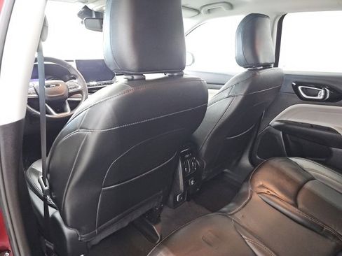 Used 2022 Jeep Compass Limited image 18