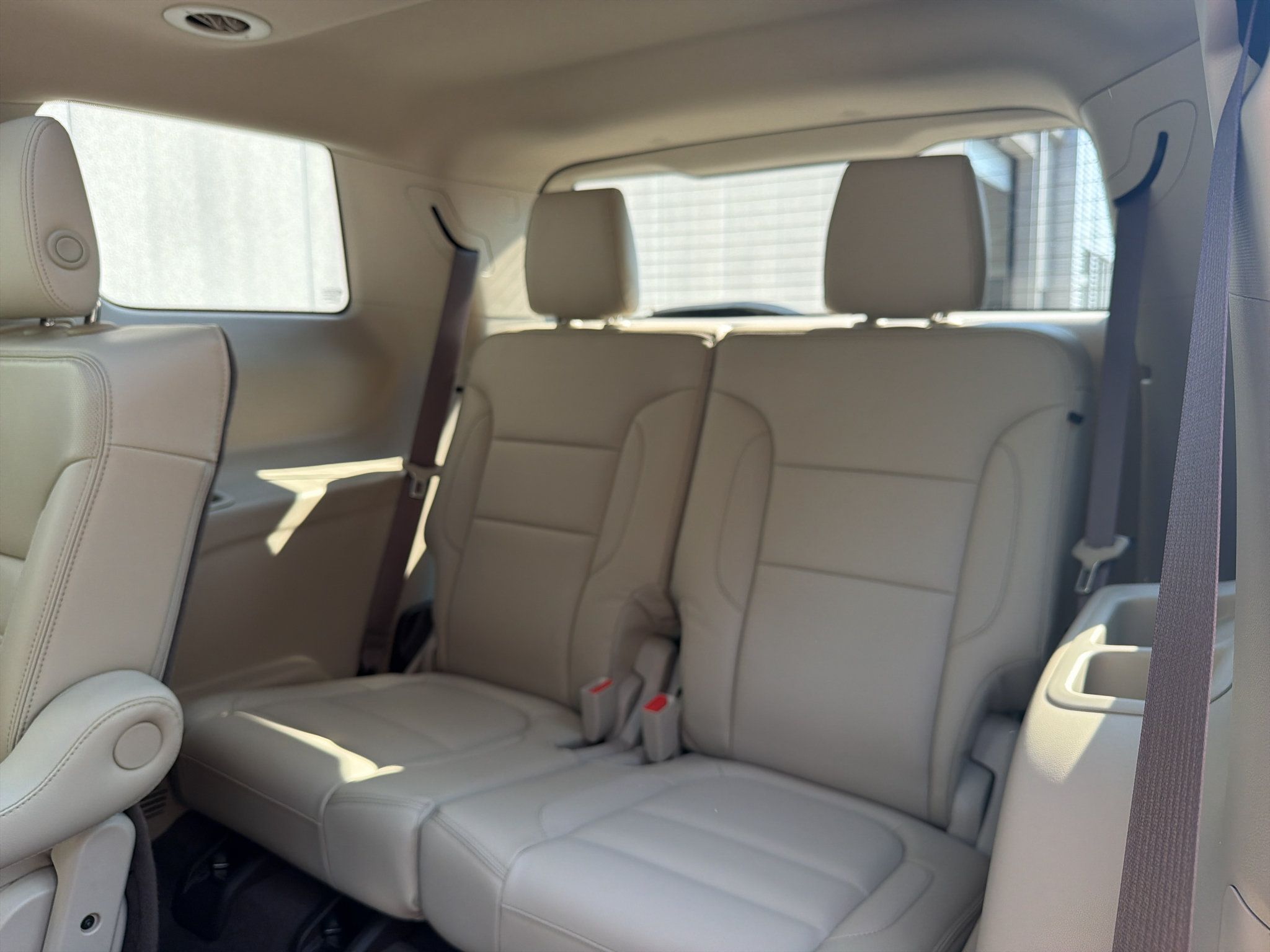 Used 2019 GMC Acadia Denali w/ Technology Package FWD image 15