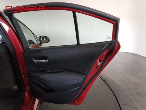 Used 2020 Toyota Corolla LE image 33