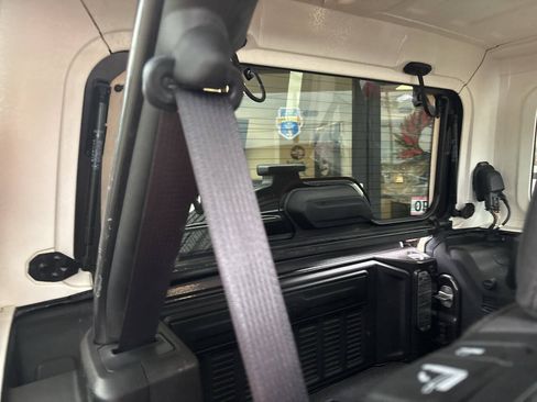 Used 2018 Jeep Wrangler Unlimited Sport S AWD/4WD image 29