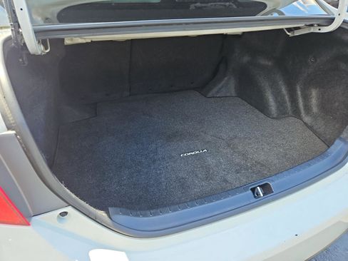 Used 2017 Toyota Corolla SE w/ Carpet Mat Package (TMS) FWD image 30