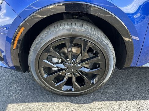 Certified 2023 Kia Sorento SX FWD image 10
