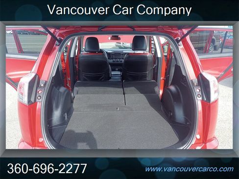 Used 2017 Toyota RAV4 LE image 15