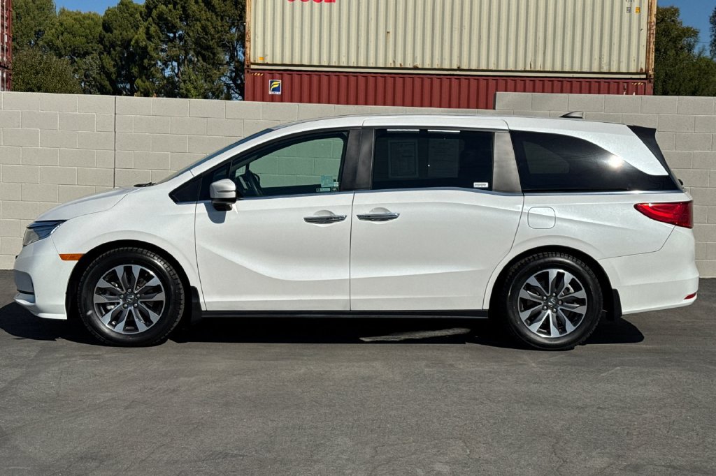 Certified 2024 Honda Odyssey EX-L image 11