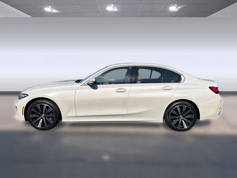 Certified 2025 BMW 330i xDrive Sedan w/ Convenience Package AWD/4WD image 2