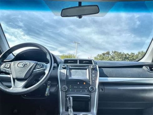 Used 2016 Toyota Camry SE image 28