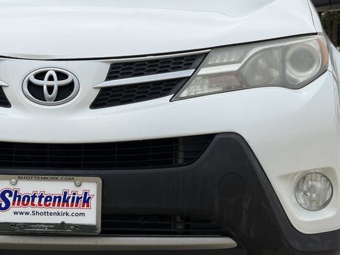 Used 2015 Toyota RAV4 XLE FWD image 8