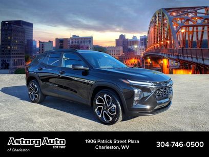Used 2025 Chevrolet Trax RS w/ Sunroof Package