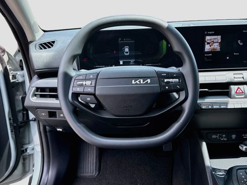 Used 2026 Kia K4 FWD image 12