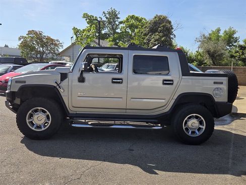 Used 2005 HUMMER H2 SUT w/ Preferred Equipment Group AWD/4WD image 3