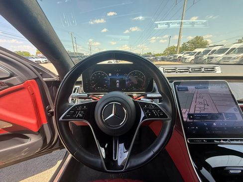 Used 2023 Mercedes-Benz S 580 4MATIC Sedan w/ AMG Line image 21