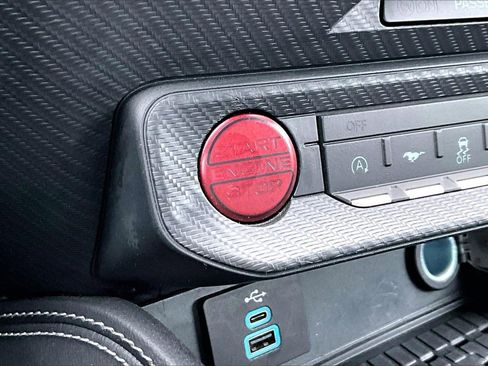 Used 2024 Ford Mustang Premium image 25