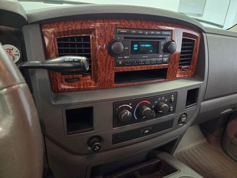 Used 2006 Dodge Ram 2500 Truck SLT w/ Light Group RWD image 18
