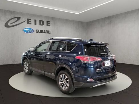 Used 2018 Toyota RAV4 XLE AWD/4WD image 11