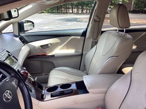 Used 2011 Toyota Venza w/ Comfort Pkg FWD image 22