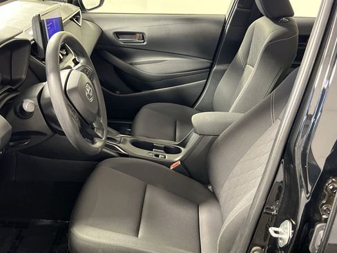 Used 2025 Toyota Corolla LE FWD image 14