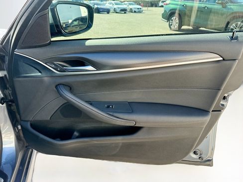 Used 2022 BMW 530i w/ M Sport Package image 33
