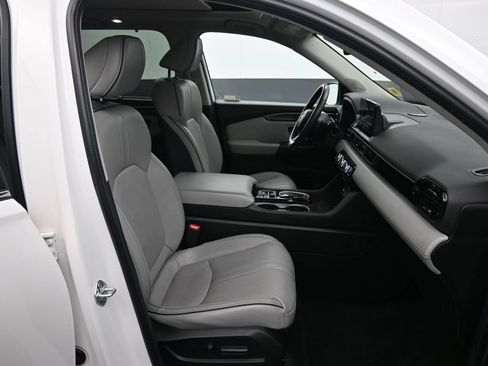 Certified 2024 Honda Pilot Elite image 27