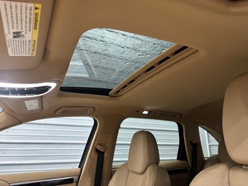 Used 2017 Porsche Cayenne Platinum Edition image 24