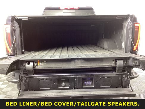 Used 2024 GMC Sierra 2500 AT4X image 22