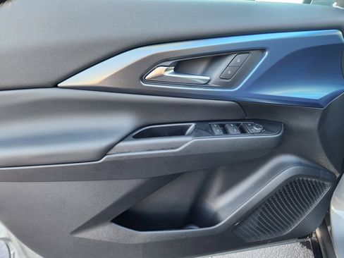 New 2026 Chevrolet Equinox EV LT image 24