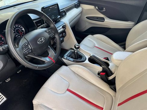 Used 2019 Hyundai Veloster Turbo Ultimate FWD image 9