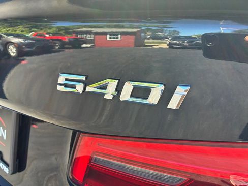 Used 2018 BMW 540i xDrive AWD/4WD image 11