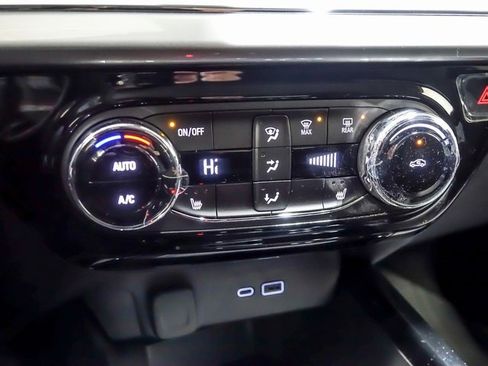 New 2026 Chevrolet Trax LT image 17