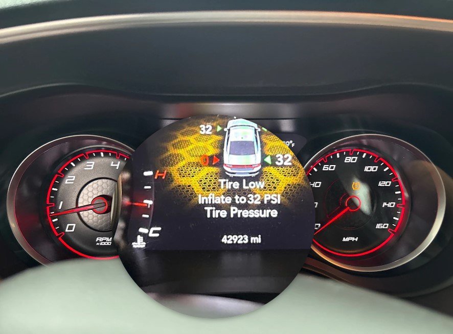 Used 2022 Dodge Charger R/T RWD image 5