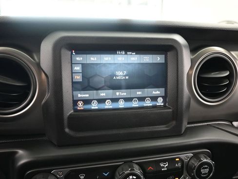 Used 2023 Jeep Wrangler Willys image 30