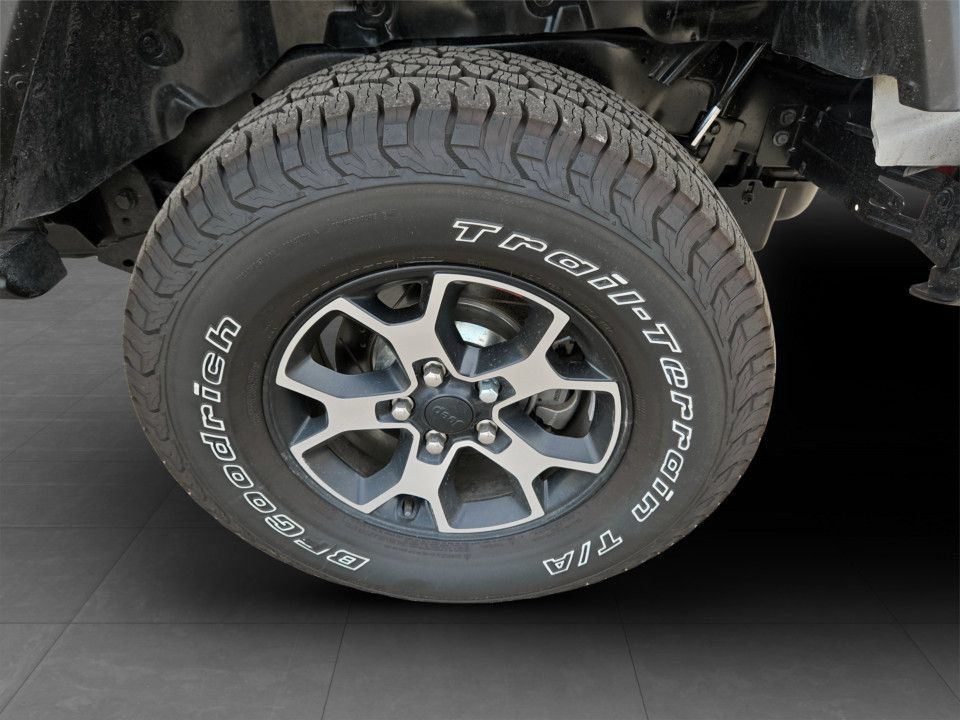 Used 2022 Jeep Wrangler Unlimited Sport AWD/4WD image 26
