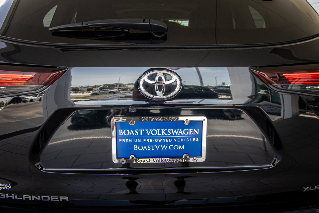Used 2024 Toyota Highlander XLE FWD image 15
