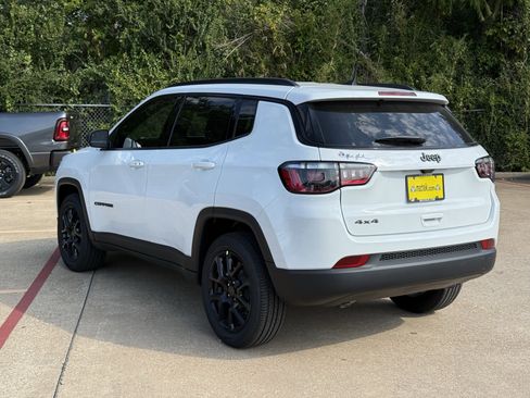 New 2026 Jeep Compass Latitude image 5
