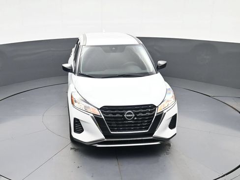 Certified 2025 Nissan Kicks Play S FWD image 28