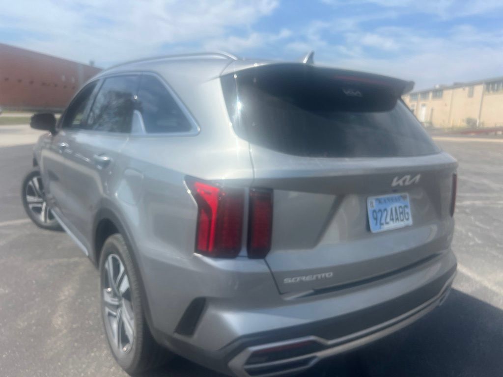 Used 2023 Kia Sorento EX AWD/4WD image 6